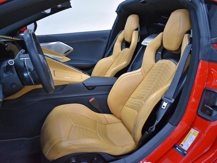 Foto do veículo CHEVROLET CORVETTE  STINGRAY TARGA V8 2021 32.315 KM 900.000,00