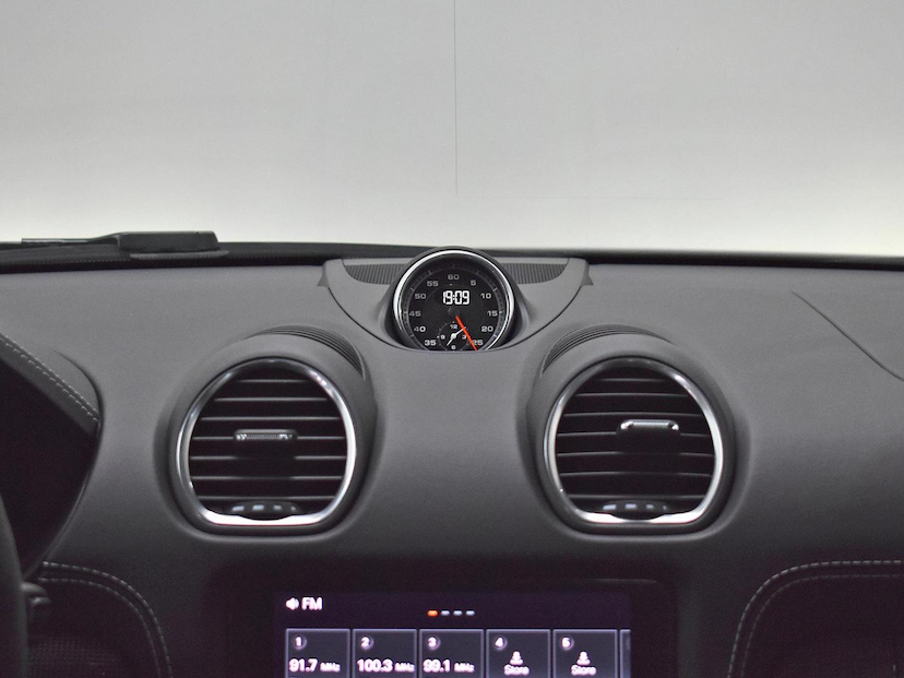 Foto do veículo PORSCHE CAYMAN  GTS 4.0 2025 1.230 KM 720.000,00
