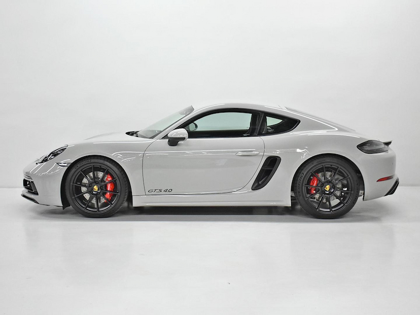 Foto do veículo PORSCHE CAYMAN  GTS 4.0 2025 1.230 KM 720.000,00