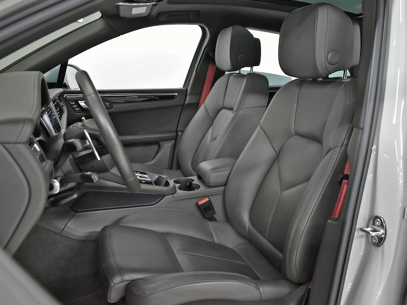 Foto do veículo PORSCHE MACAN  2.0 TURBO 2023 9.705 KM 495.000,00