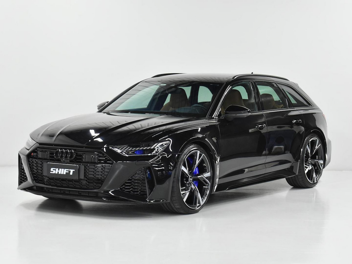 Foto do veículo AUDI RS6  4.0 AVANT TFSI BI-TB QUAT.TIP.(HIB.) 2022/2023 16.905 KM R$ 970.000,00
