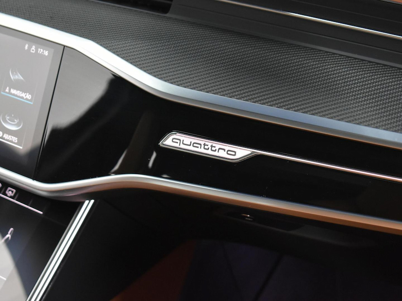 Foto do veículo AUDI RS6  4.0 AVANT TFSI BI-TB QUAT.TIP.(HIB.) 2023 16.905 KM 970.000,00