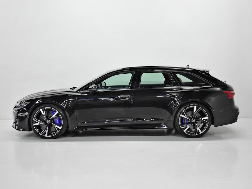 Foto do veículo AUDI RS6  4.0 AVANT TFSI BI-TB QUAT.TIP.(HIB.) 2023 16.905 KM 970.000,00