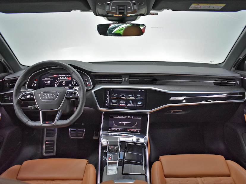 Foto do veículo AUDI RS6  4.0 AVANT TFSI BI-TB QUAT.TIP.(HIB.) 2023 16.905 KM 970.000,00
