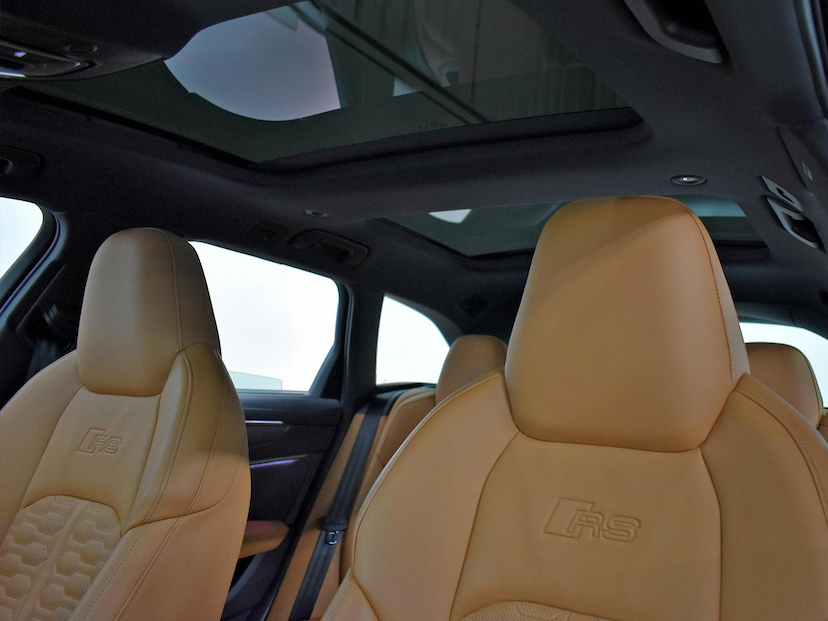 Foto do veículo AUDI RS6  4.0 AVANT TFSI BI-TB QUAT.TIP.(HIB.) 2023 16.905 KM 970.000,00