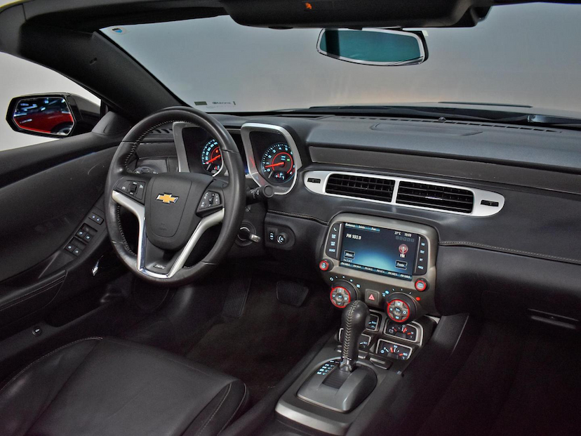 Foto do veículo CHEVROLET CAMARO  6.2 SS CONVERSÍVEL V8 GASOLINA 2P AUT 2015 59.670 KM 289.000,00