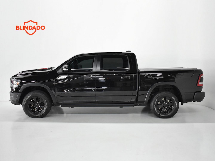 Foto do veículo RAM 1500  REBEL 5.7 HEMI CD V8 4X4 AUT. 2022 37.880 KM 420.000,00