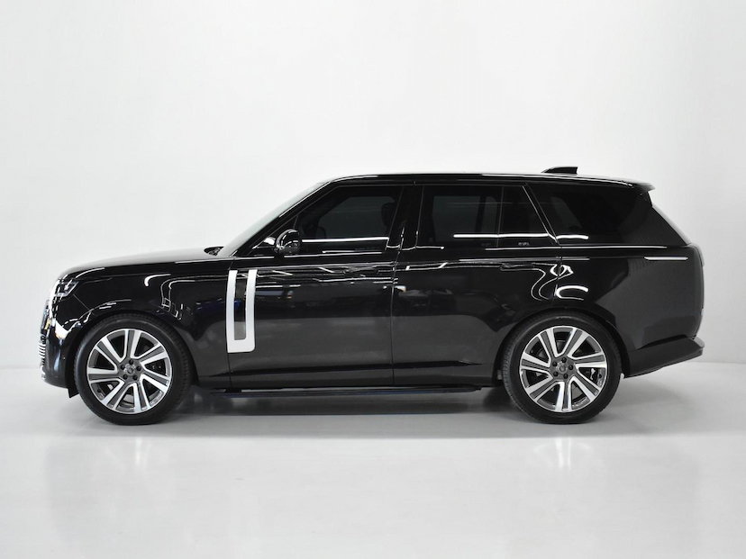 Foto do veículo LAND ROVER RANGE ROVER SV RANGE ROVER SV. 3.0 I6 TB DIE. (HíB.) 2024 3.680 KM 1.500.000,00