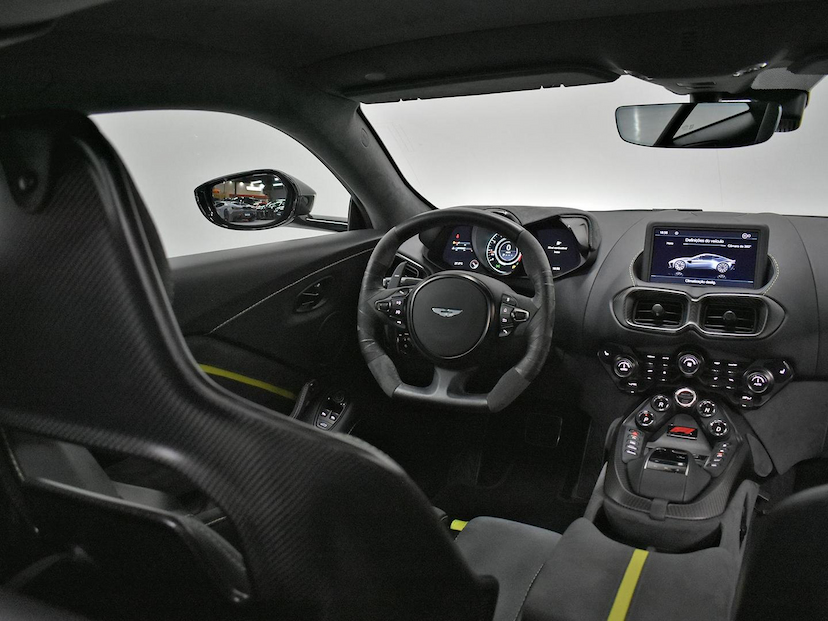 Foto do veículo ASTON MARTIN VANTAGE  CUPÊ F1 EDITION 4.0 V8 535CV 2023 4.495 KM 1.690.000,00