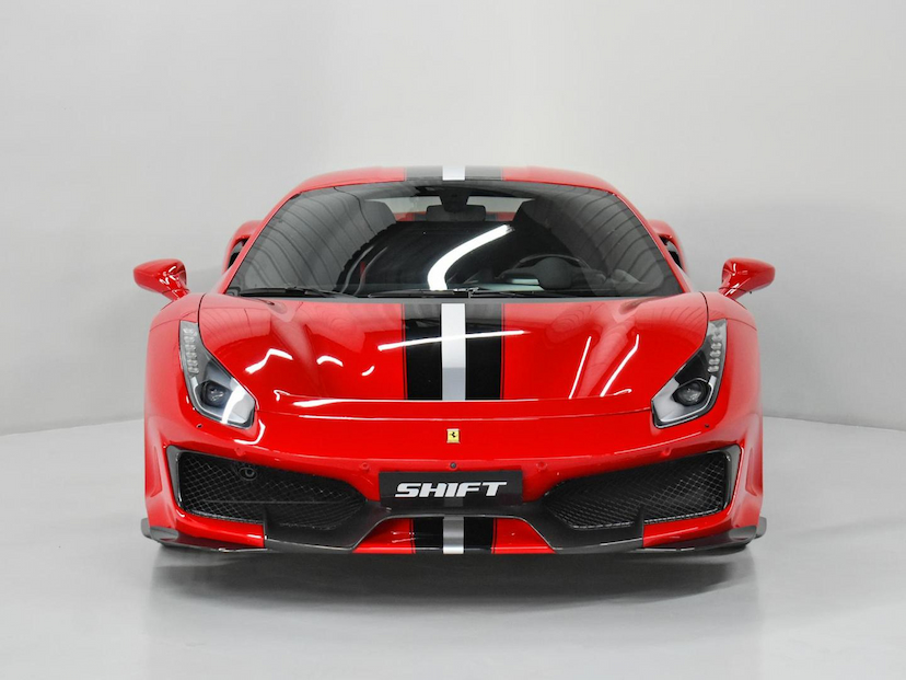 Foto do veículo FERRARI 488 GTB  PISTA 3.9 V8 720CV 2019 3.165 KM 5.600.000,00