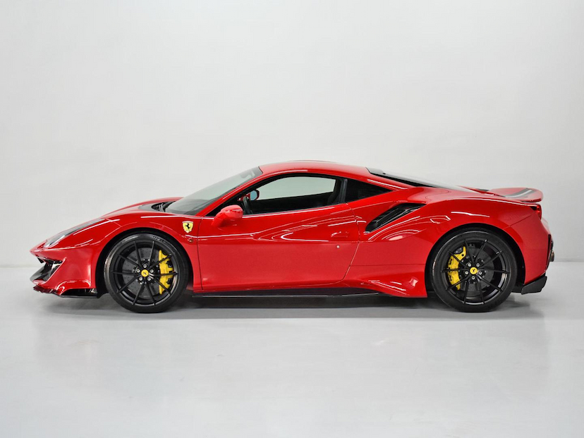 Foto do veículo FERRARI 488 GTB  PISTA 3.9 V8 720CV 2019 3.165 KM 5.600.000,00