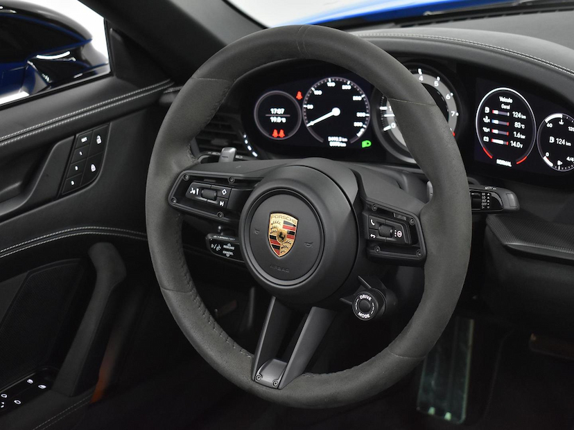Foto do veículo PORSCHE 911  TARGA 4GTS 2022 5.980 KM 1.070.000,00