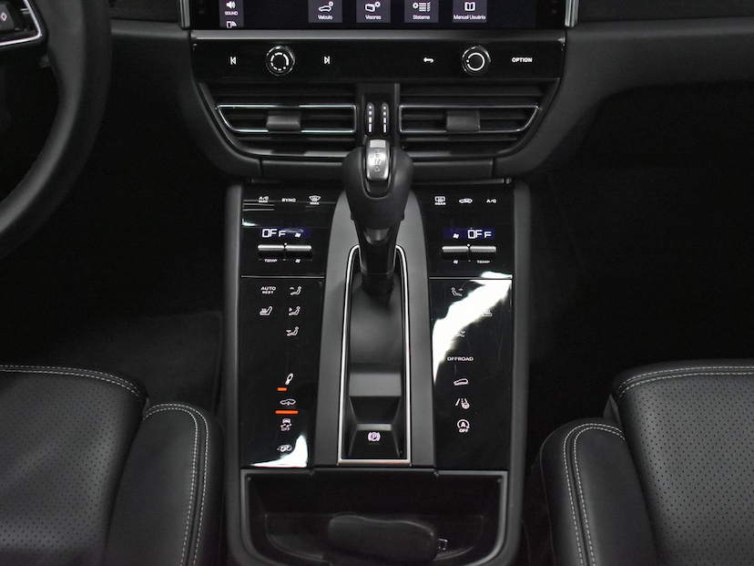 Foto do veículo PORSCHE MACAN MACAN GTS 2.9 BI-TURBO 2024 13.350 KM 650.000,00