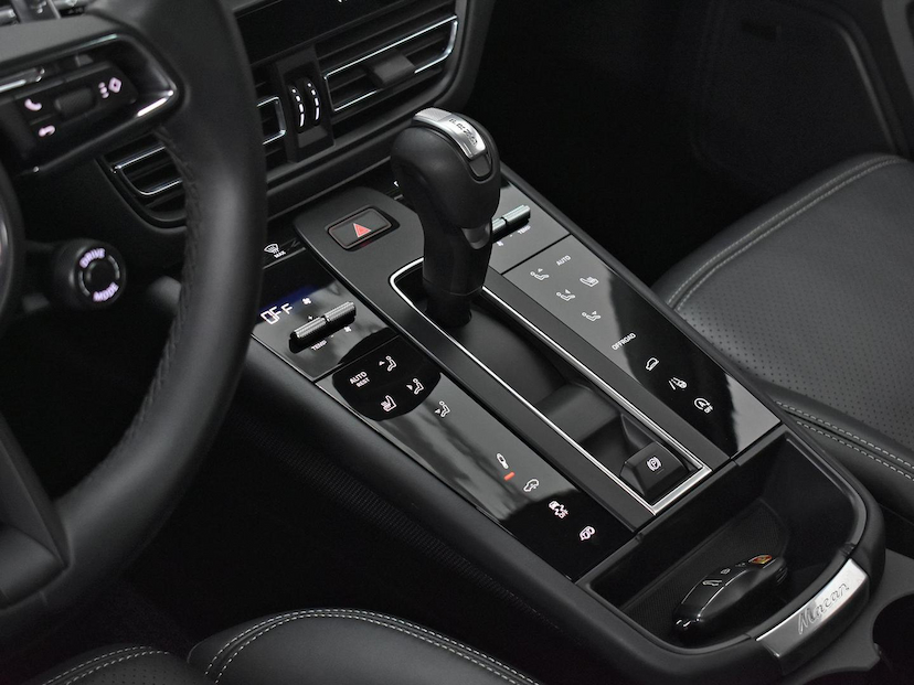 Foto do veículo PORSCHE MACAN MACAN GTS 2.9 BI-TURBO 2024 13.350 KM 650.000,00