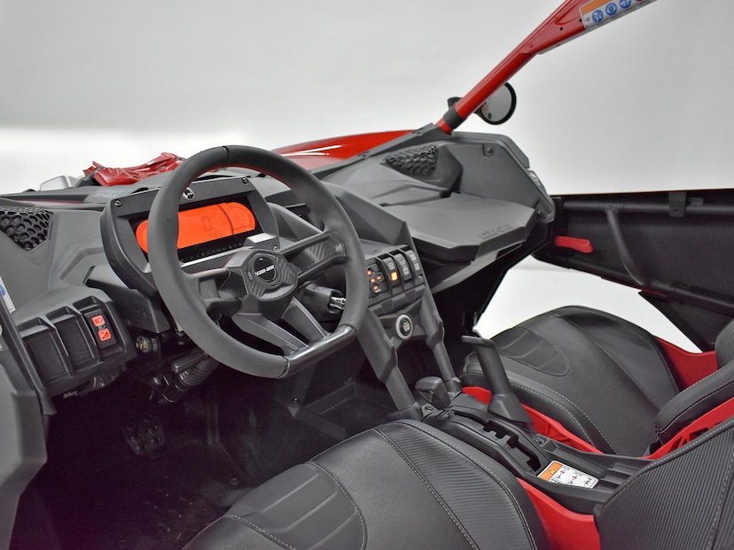 Foto do veículo CAN-AM MAVERICK X3 XRC TURBO RR CAN-AM SSV MAVERICK XRS SMART SHOX 2025 232 KM 239.000,00