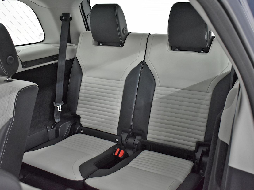 Foto do veículo LAND ROVER DISCOVERY DISCOV. METROP. EDT. 3.0 4X4 DIE. (HIB.) 2025 5.830 KM 725.000,00