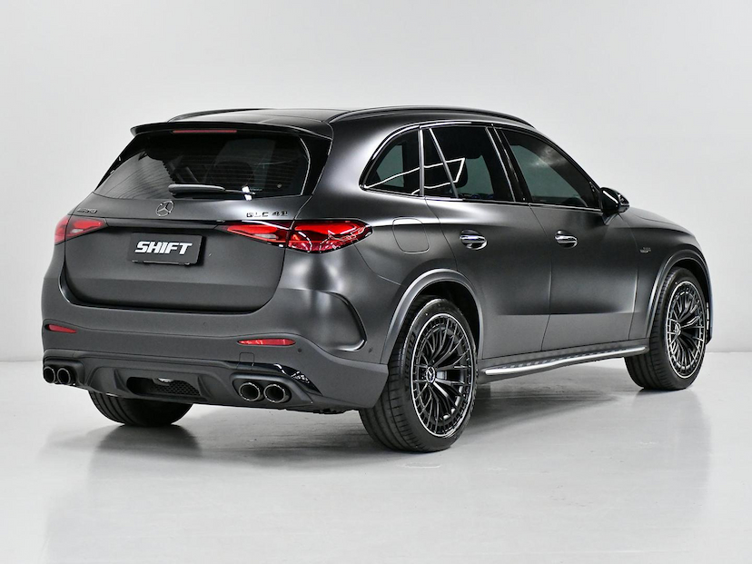 Foto do veículo MERCEDES-BENZ GLC 43 AMG GLC-43 AMG 4MATIC 2.0 TURBO AUT. (HÍB). 2025 1.165 KM 690.000,00