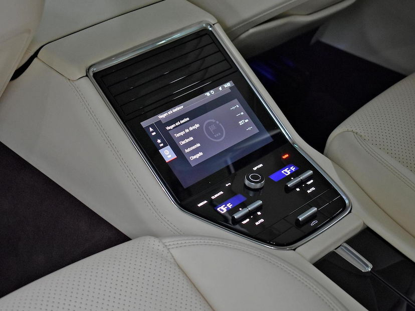 Foto do veículo PORSCHE PANAMERA  4S 2.9 560CV (HÍBRIDO) 2023 19.165 KM 725.000,00