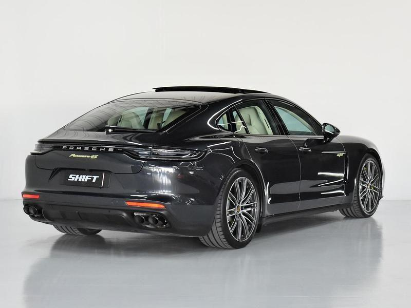 Foto do veículo PORSCHE PANAMERA  4S 2.9 560CV (HÍBRIDO) 2023 19.165 KM 725.000,00