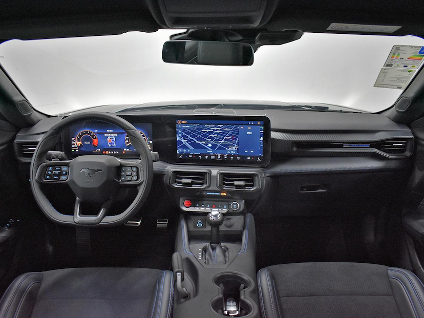 Foto do veículo FORD MUSTANG  DARK HORSE V8 5.0 2025 30 KM 649.000,00