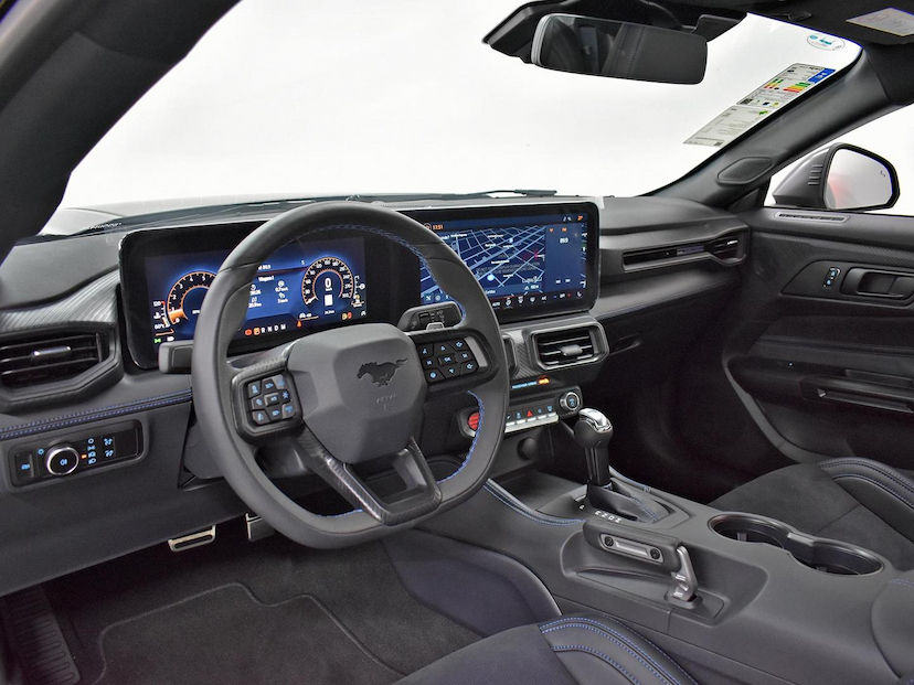 Foto do veículo FORD MUSTANG  DARK HORSE V8 5.0 2025 30 KM 649.000,00