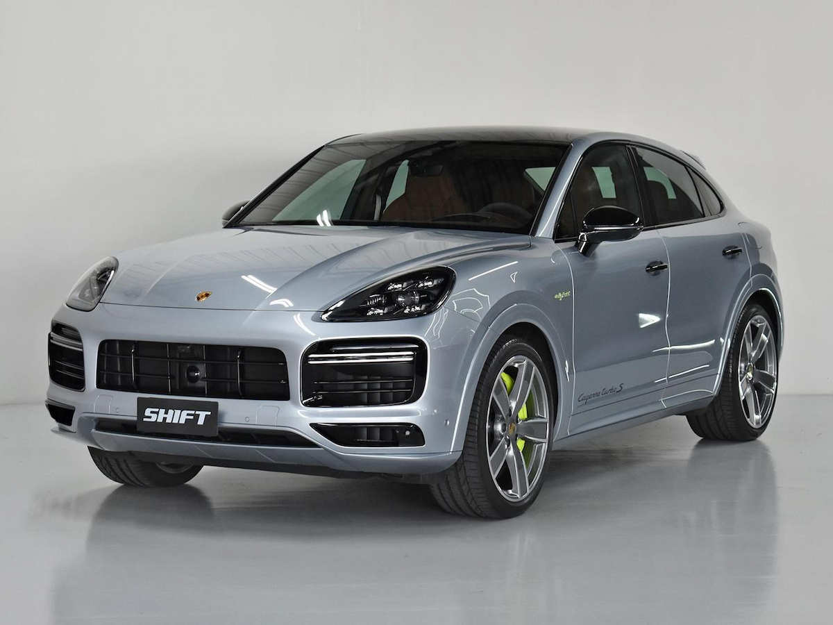 Foto do veículo PORSCHE CAYENNE  COUPE TURBO S E-HYBRID 4.0 2022/2023 15.895 KM R$ 930.000,00