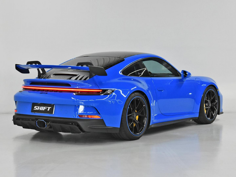 Foto do veículo PORSCHE 911  GT3 4.0 500CV/510CV (991) 2022 7.880 KM 1.990.000,00