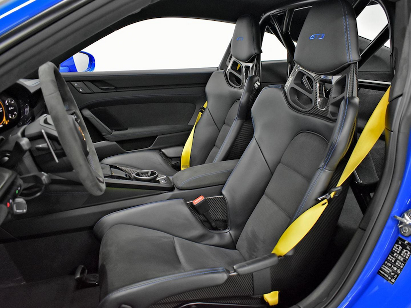 Foto do veículo PORSCHE 911  GT3 4.0 500CV/510CV (991) 2022 7.880 KM 1.990.000,00