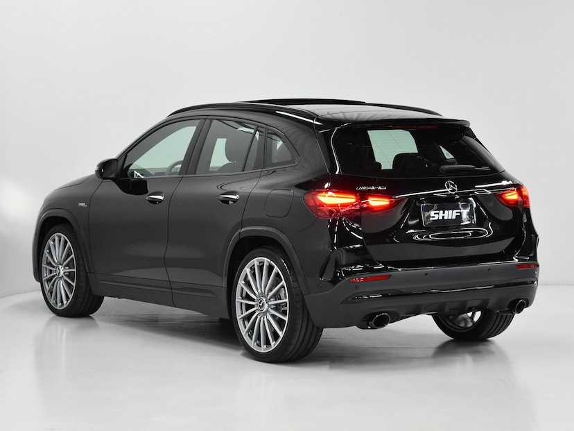 Foto do veículo MERCEDES-BENZ GLA 35 AMG  4MATIC 2.0 TURBO AUT 2025 120 KM 460.000,00