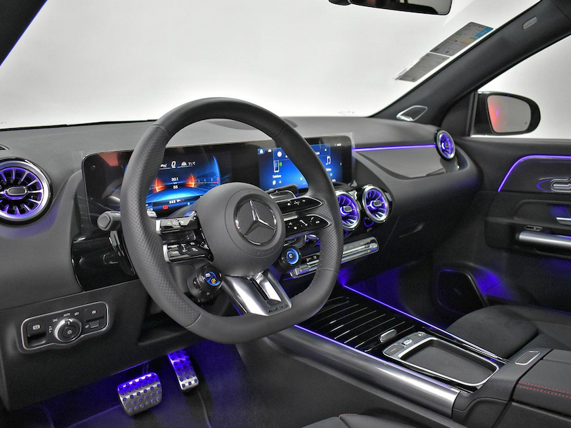 Foto do veículo MERCEDES-BENZ GLA 35 AMG  4MATIC 2.0 TURBO AUT 2025 120 KM 460.000,00