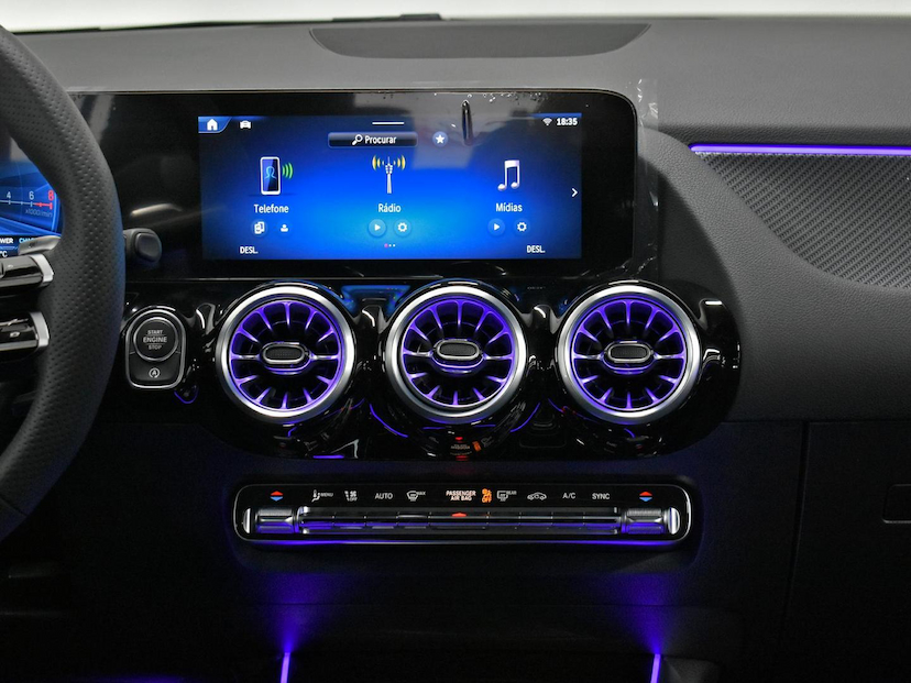 Foto do veículo MERCEDES-BENZ GLA 35 AMG  4MATIC 2.0 TURBO AUT 2025 120 KM 460.000,00