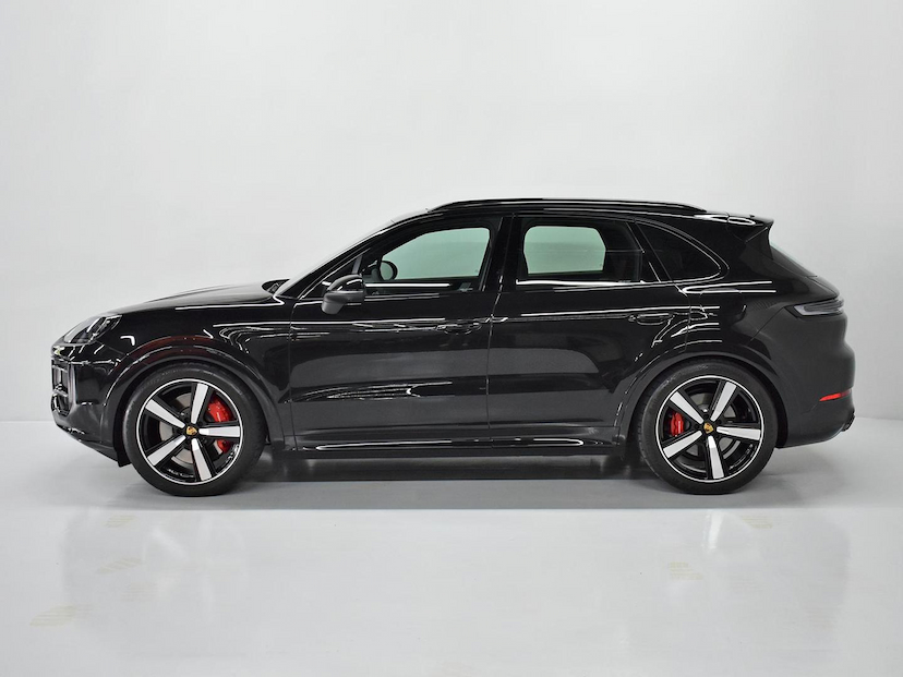 Foto do veículo PORSCHE CAYENNE  S 3.0 V6 (HÍBRIDO) 2024 11.765 KM 870.000,00