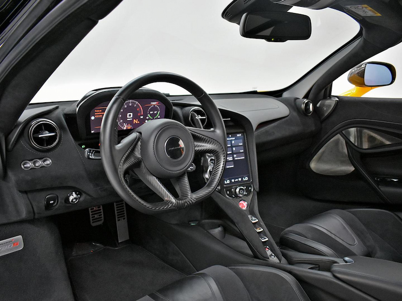 Foto do veículo MCLAREN 720S  COUPE 4.0 BI-TURBO V8 2P 2018 7.930 KM 2.650.000,00