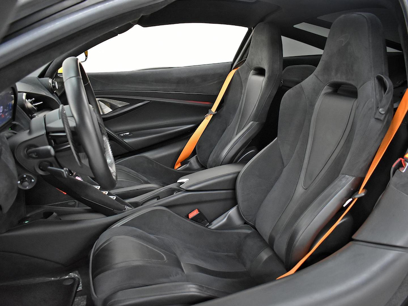 Foto do veículo MCLAREN 720S  COUPE 4.0 BI-TURBO V8 2P 2018 7.930 KM 2.650.000,00