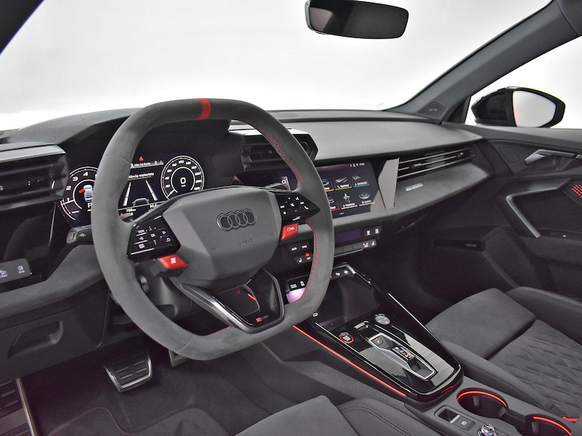 Foto do veículo AUDI RS3  SEDAN 2.5 TFSI QUATTRO S-TRONIC 2026 785 KM 645.000,00