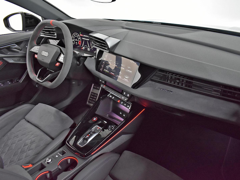 Foto do veículo AUDI RS3  SEDAN 2.5 TFSI QUATTRO S-TRONIC 2026 785 KM 645.000,00