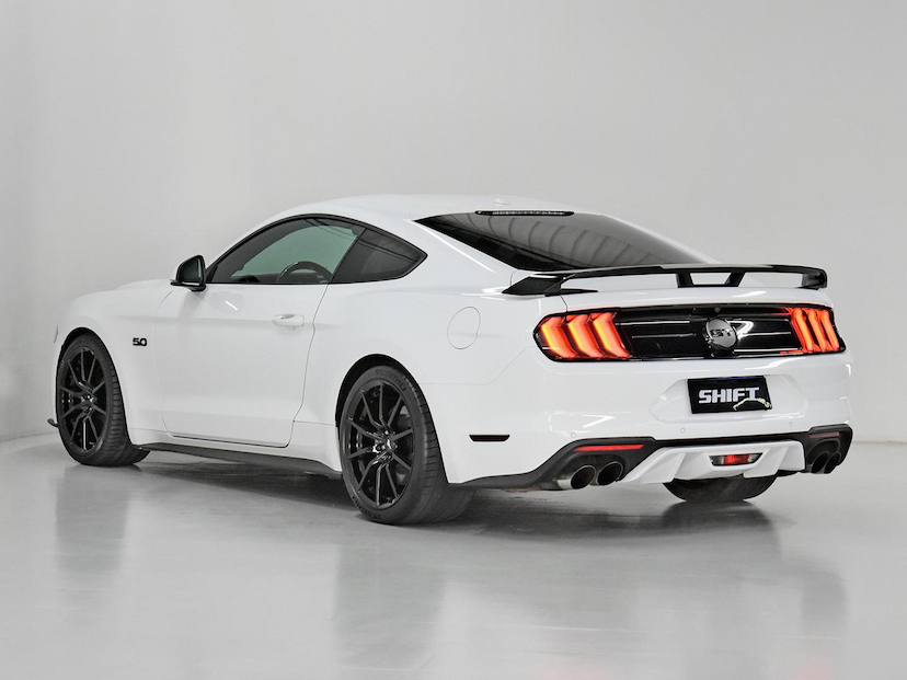 Foto do veículo FORD MUSTANG  GT PREMIUM 5.0 V8 2018 18.445 KM 430.000,00