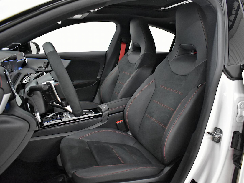 Foto do veículo MERCEDES-BENZ CLA 45 AMG CLA - 45 S AMG 4MATIC CGI 2.0 TB AUT 2026 50 KM 610.000,00