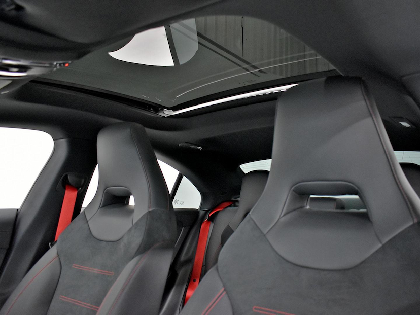 Foto do veículo MERCEDES-BENZ CLA 45 AMG CLA - 45 S AMG 4MATIC CGI 2.0 TB AUT 2026 50 KM 610.000,00