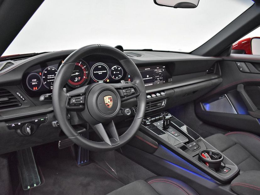 Foto do veículo PORSCHE 911  CARRERA 4 GTS CABRI. 3.0 24V (992) 2023 2.440 KM 1.130.000,00