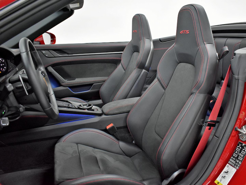Foto do veículo PORSCHE 911  CARRERA 4 GTS CABRI. 3.0 24V (992) 2023 2.440 KM 1.130.000,00
