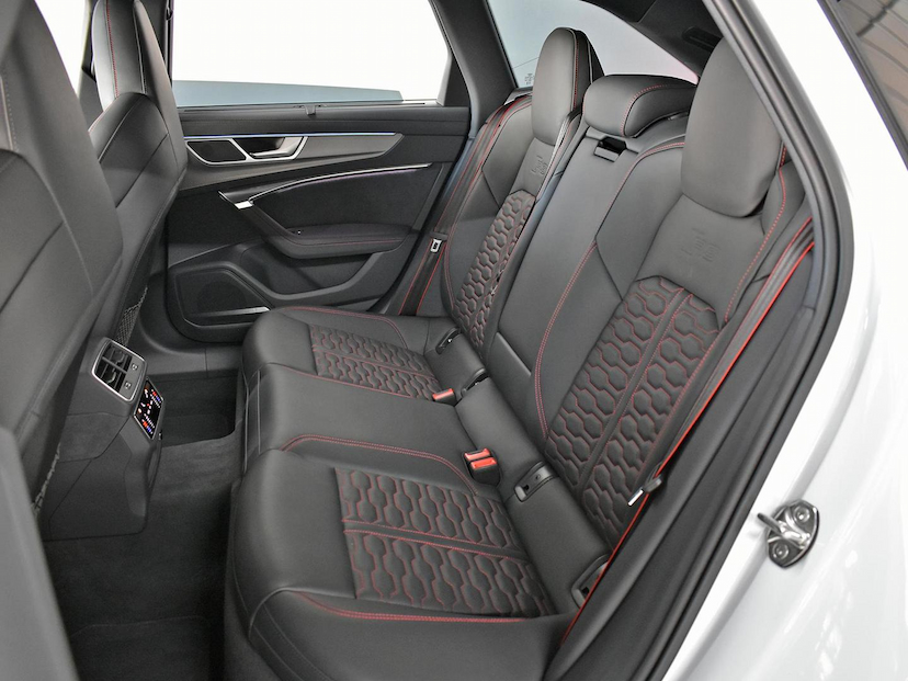 Foto do veículo AUDI RS6 RS6 4.0 AVANT.PERF TFSI QUAT.TIP.(HIB) 2025 3.125 KM 1.190.000,00