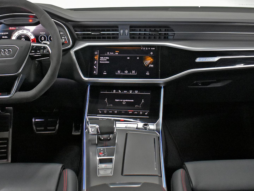 Foto do veículo AUDI RS6 RS6 4.0 AVANT.PERF TFSI QUAT.TIP.(HIB) 2025 3.125 KM 1.190.000,00
