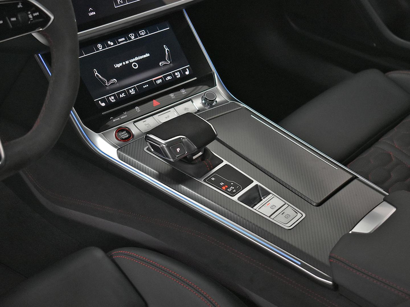 Foto do veículo AUDI RS6 RS6 4.0 AVANT.PERF TFSI QUAT.TIP.(HIB) 2025 3.125 KM 1.190.000,00