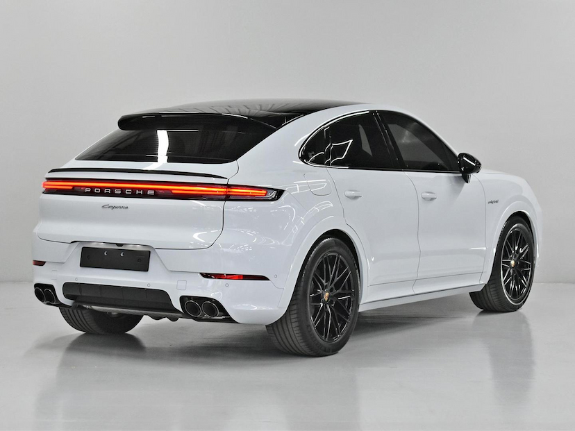 Foto do veículo PORSCHE CAYENNE  COUPE 3.0 V6 (HÍBRIDO) 2025 2.915 KM 890.000,00