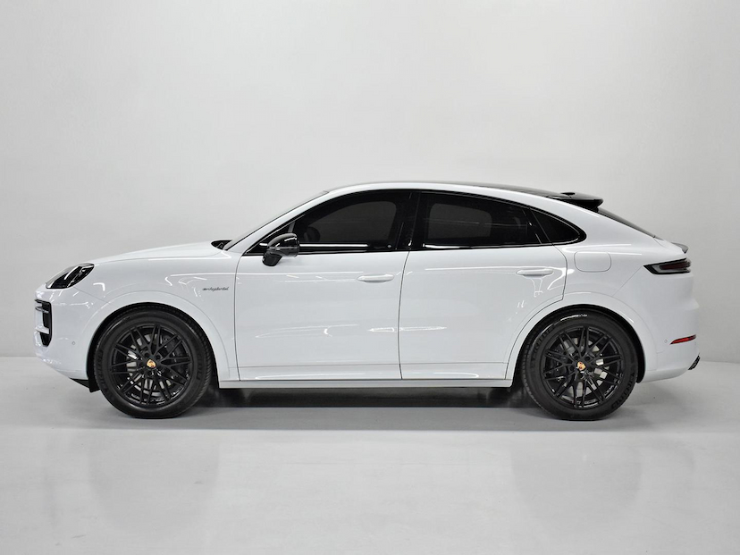 Foto do veículo PORSCHE CAYENNE  COUPE 3.0 V6 (HÍBRIDO) 2025 2.915 KM 890.000,00