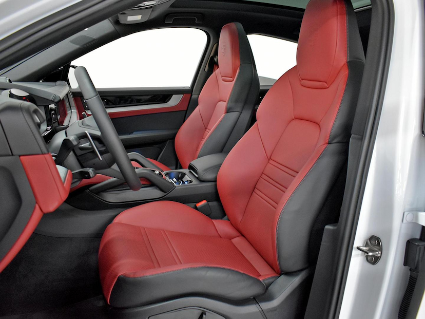 Foto do veículo PORSCHE CAYENNE  COUPE 3.0 V6 (HÍBRIDO) 2025 2.915 KM 890.000,00