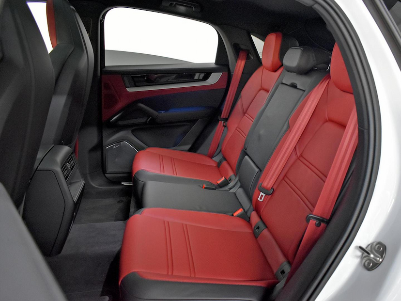 Foto do veículo PORSCHE CAYENNE  COUPE 3.0 V6 (HÍBRIDO) 2025 2.915 KM 890.000,00