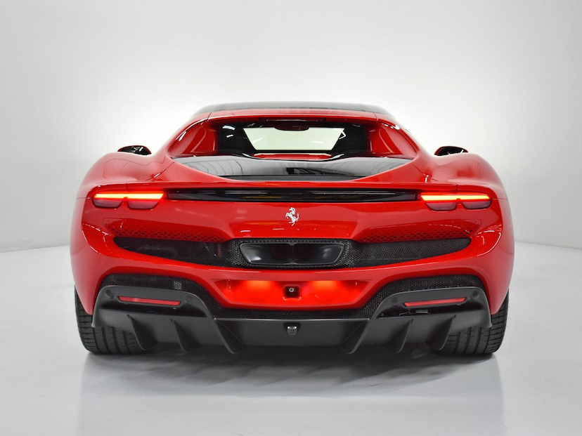 Foto do veículo FERRARI 296 GTB  GTB (HIBRIDO) 2024 2.795 KM 3.250.000,00