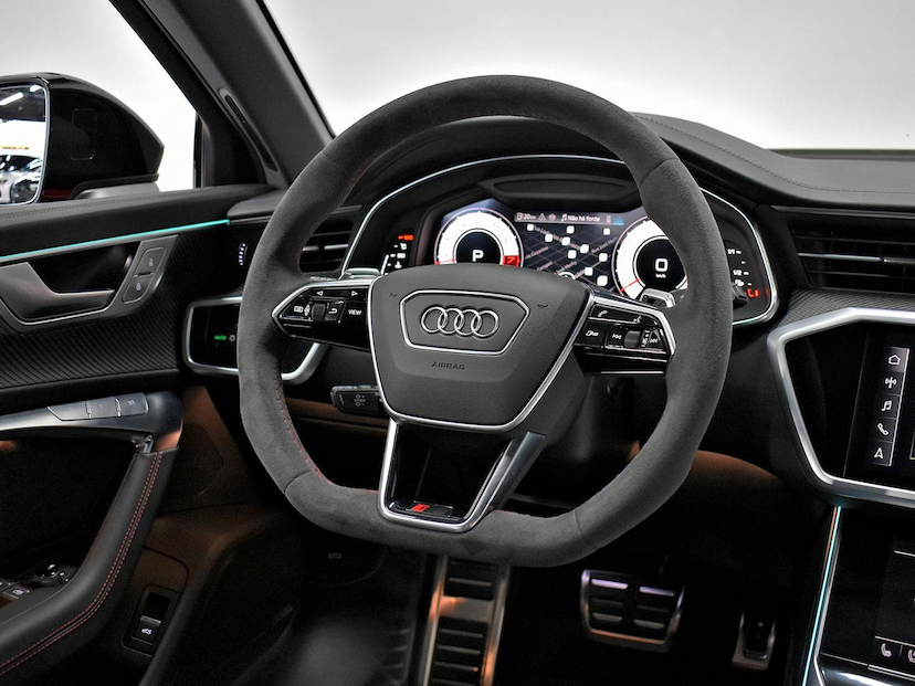 Foto do veículo AUDI RS6 RS6 4.0 AVANT.PERF TFSI QUAT.TIP.(HIB) 2025 2.065 KM 1.150.000,00